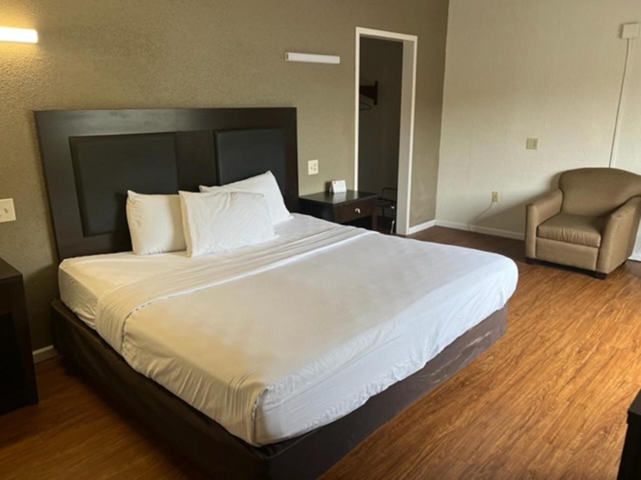 Posh Inn & Suites ウィスコンシン・ラピッズ 部屋 写真
