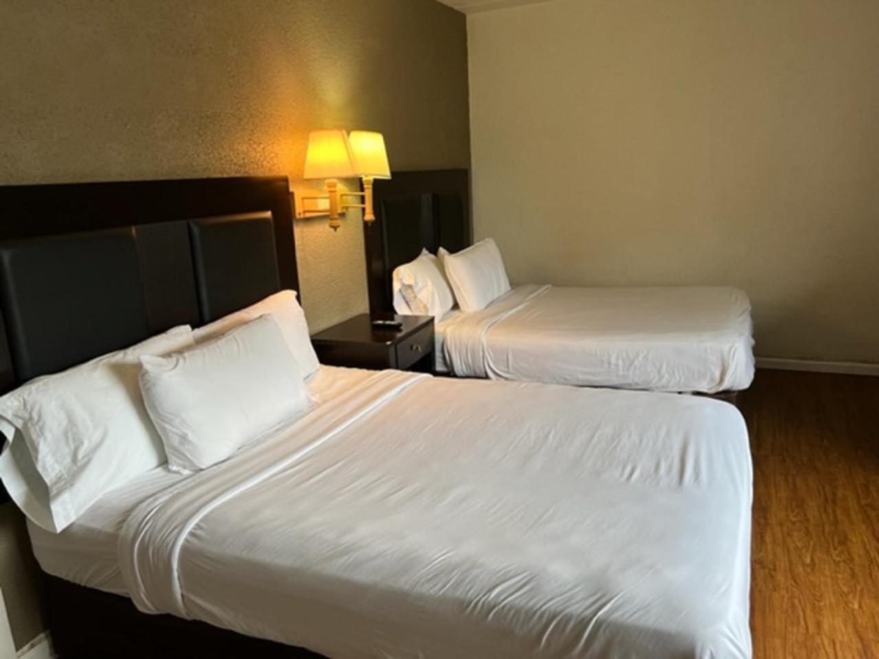 Posh Inn & Suites ウィスコンシン・ラピッズ 部屋 写真